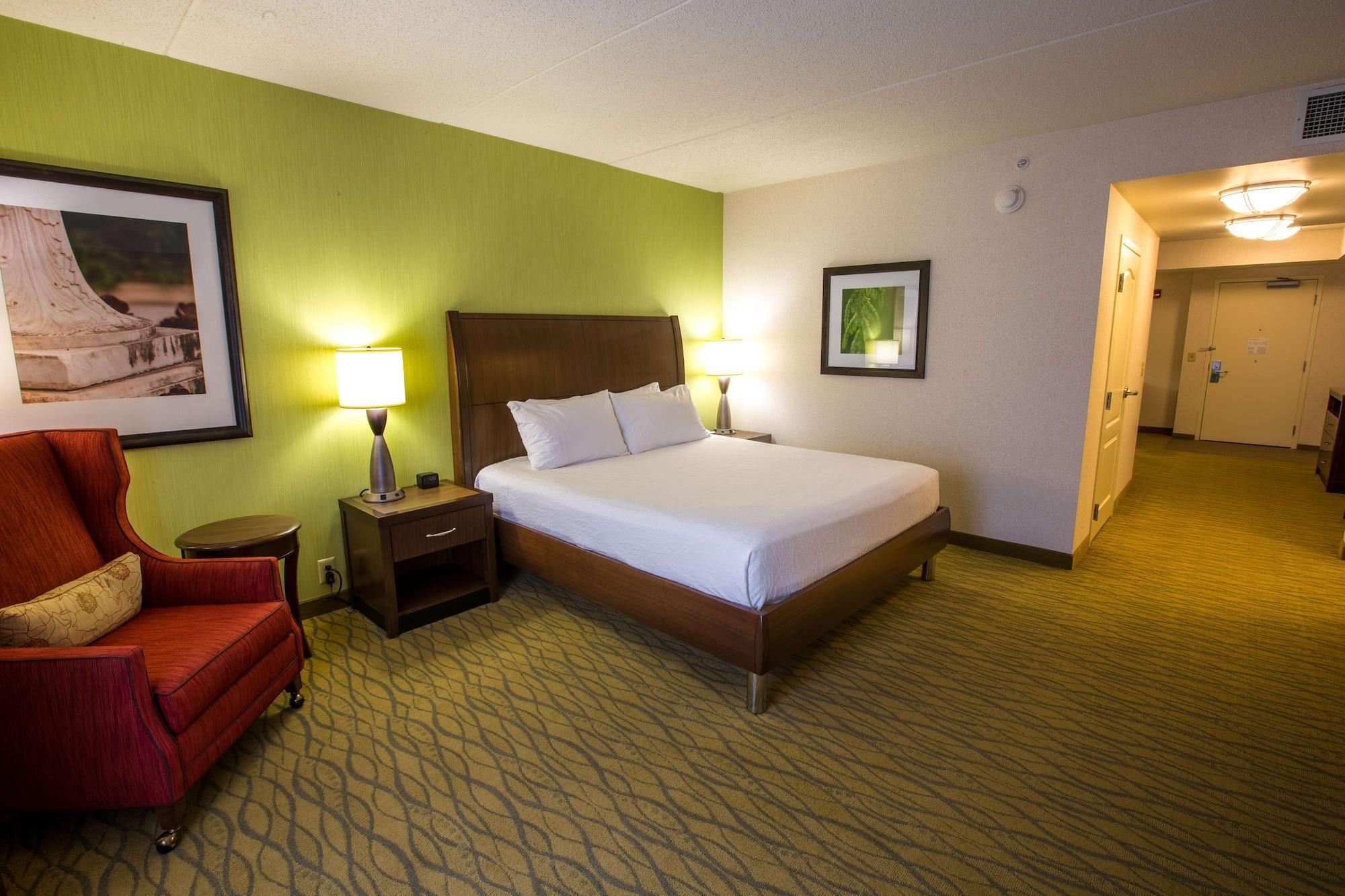 Hilton Garden Inn Стейт Колледж Экстерьер фото