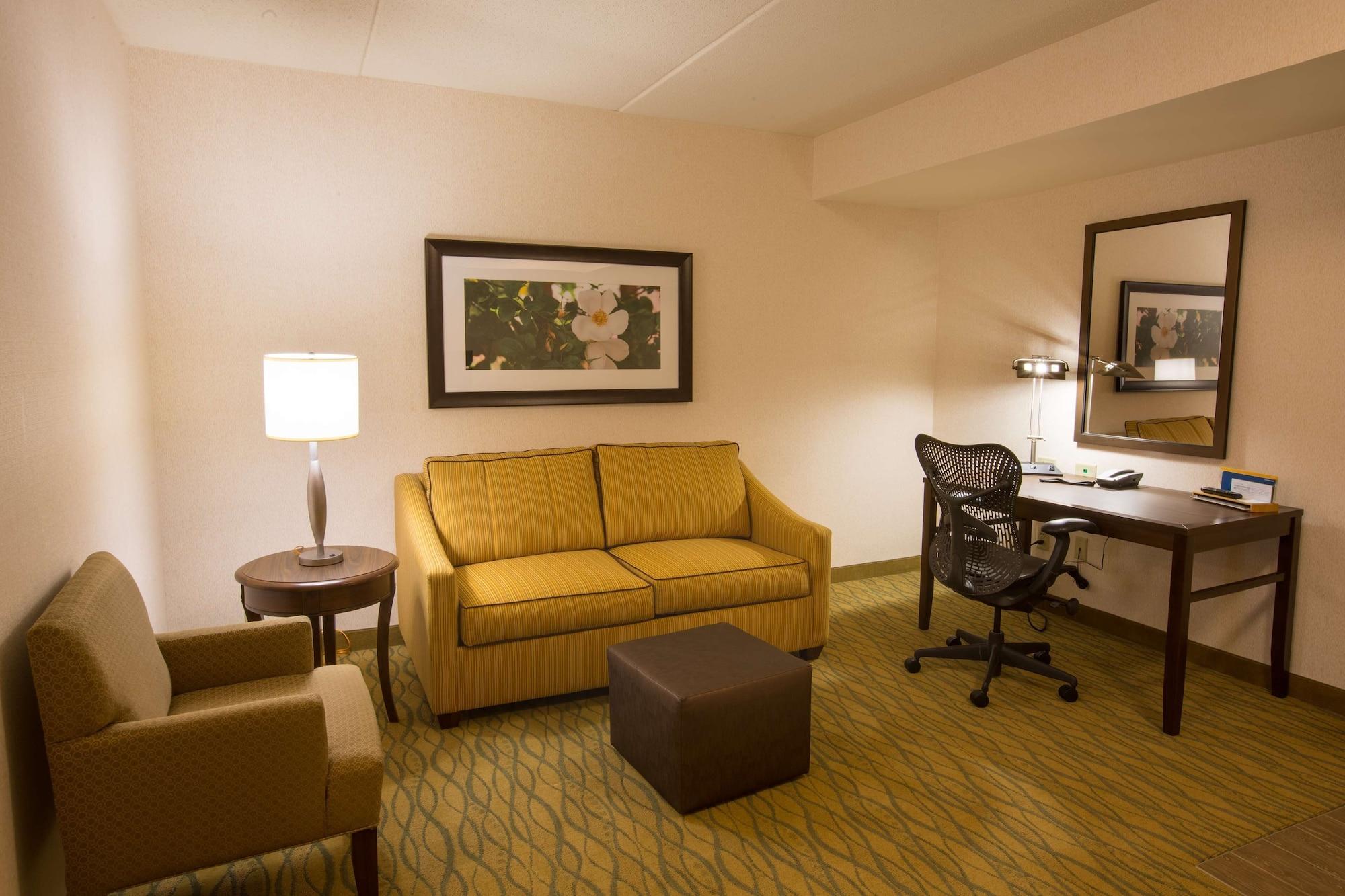 Hilton Garden Inn Стейт Колледж Экстерьер фото