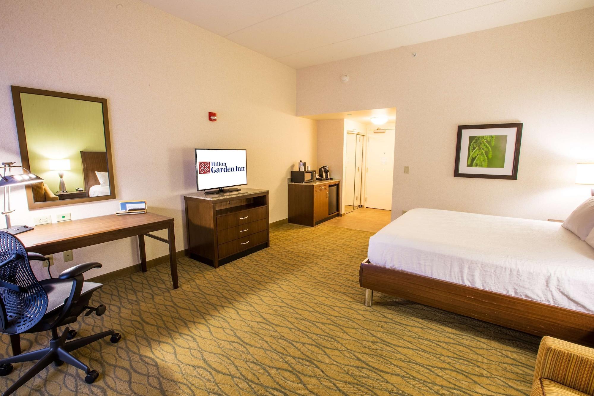 Hilton Garden Inn Стейт Колледж Экстерьер фото