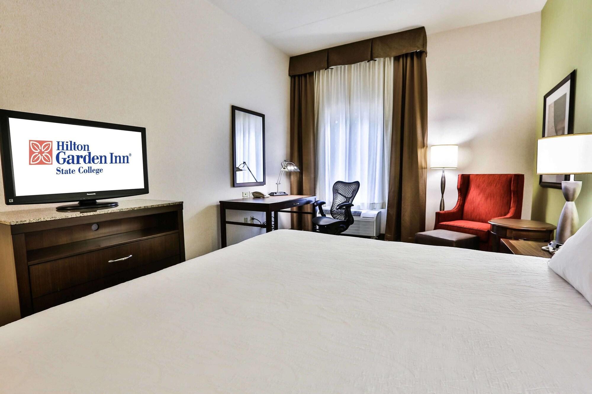 Hilton Garden Inn Стейт Колледж Экстерьер фото